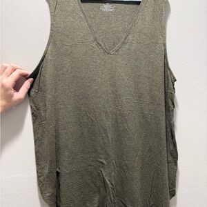 Apt. 9 Green Sleeveless Relaxed Tank Top